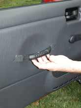 Load image into Gallery viewer, Rugged Ridge Door Pull Straps Black 97-06 Jeep Wrangler
