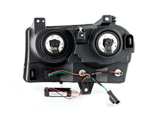 Load image into Gallery viewer, ANZO 2005-2010 Chrysler 300 Crystal Headlights w/ Halo Chrome (CCFL)
