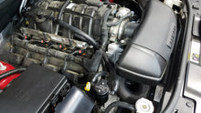 Load image into Gallery viewer, J&amp;L 11-22 Jeep Grand Cherokee 5.7L Passenger Side Oil Separator 3.0 - Black Anodized
