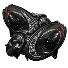 Load image into Gallery viewer, Spyder Mercedes Benz E-Class 03-06 Projector Halogen Model- DRL- Blk PRO-YD-MBW21103-DRL-BK
