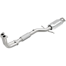 Load image into Gallery viewer, Magnaflow Conv DF 99-01 Hyundai Sonata 2.4L
