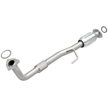 Load image into Gallery viewer, Magnaflow Conv DF 97-01 Toyota Camry 2.2L
