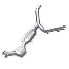 Load image into Gallery viewer, MagnaFlow Conv DF 97-98 Ford F-150 4.6L
