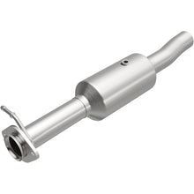 Load image into Gallery viewer, MagnaFlow 09-10 Ford F-550 Super Duty V10 6.8L Rear Underbody Direct Fit Catalytic Converter
