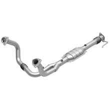 Load image into Gallery viewer, MagnaFlow Conv DF 97 Isuzu Rodeo 3.2L
