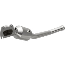 Load image into Gallery viewer, MagnaFlow Converter Direct Fit 13-18 Dodge Durango 3.6L V6 / 13-18 Jeep Grand Cherokee 3.6L V6
