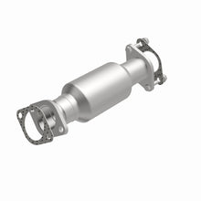 Load image into Gallery viewer, MagnaFlow Conv Direct Fit 2011 Kia Sorento 3.5 Underbody
