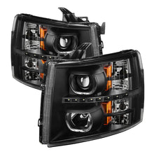 Load image into Gallery viewer, Xtune Chevy Silverado 1500/2500/3500 07-13 LED Halo Projector Headlights Black PRO-JH-CSIL07-CFB-BK
