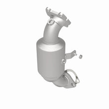 Load image into Gallery viewer, Magnaflow 14-16 Ram ProMaster 1500/2500/3500 V6 3.6L CARB Compliant DirectFit Catalytic Converter
