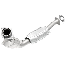 Load image into Gallery viewer, Magnaflow Conv DF 03-06 Ford Crown Victoria / 03-06 Lincoln Town Car 4.6L (California)
