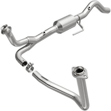 Load image into Gallery viewer, MagnaFlow Converter Direct Fit California Grade 00-01 Dodge Durango 5.9L
