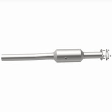 Load image into Gallery viewer, MagnaFlow 2009 Ford E-450 Super Duty V8 5.4L Underbody Direct-Fit Catalytic Converter
