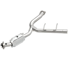 Load image into Gallery viewer, MagnaFlow Conv DF 06-09 Ford Expedition / 07-09 Lincoln Navigator/Navigator L P/S

