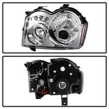 Load image into Gallery viewer, Spyder Jeep Grand Cherokee 05-07 Projector Headlights LED Halo LED Chrm Low 9006 PRO-YD-JGC05-HL-C
