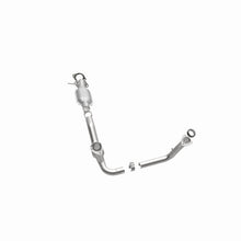 Load image into Gallery viewer, MagnaFlow Conv DF 00-05 Chevy Blazer / 00-05 GMC Jimmy / 00-01 Olds Bravada 4.3L 4dr 2WD
