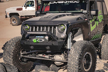 Load image into Gallery viewer, DV8 Offroad 07-18 Jeep Wrangler JK Metal Heat Dispersion Hood - Primer Black
