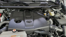 Load image into Gallery viewer, J&amp;L 2022-2024 Toyota Tundra 3.5L Turbo Oil Separator 3.0 Driver Side - Black Anodized
