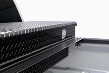 Load image into Gallery viewer, Extang 99-06 Chevy/GMC Silv/Sierra (8ft) / 07 Classic (incl HD) Solid Fold 2.0 Toolbox
