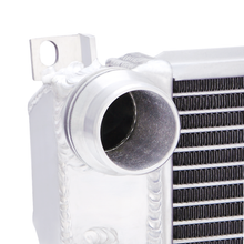 Load image into Gallery viewer, Mishimoto 99-06 BMW 323i/323i/328i/330i Performance Aluminum Radiator
