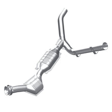 Load image into Gallery viewer, MagnaFlow Conv DF 97-98 Ford F-150 4.6L
