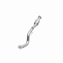 Load image into Gallery viewer, MagnaFlow 2009 Chevrolet Express 4500 V8 6.0L Right Underbody Catalytic Converter
