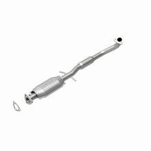 Load image into Gallery viewer, MagnaFlow Conv DF 2001 Saturn S Series 1.9L
