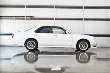 Load image into Gallery viewer, 1996 Nissan Gloria
