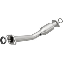 Load image into Gallery viewer, Magnaflow Conv DF 2011-2015 Juke L4 1.6 OEM Underbody
