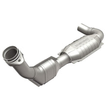 Load image into Gallery viewer, MagnaFlow Conv DF 99-00 Ford F-150 4.6L
