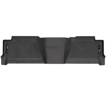 Load image into Gallery viewer, Husky Liners 2004-2006 Chevrolet Silverado 1500 Crew Cab Pickup WeatherBeater Rear Floor Mat (Black)
