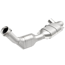 Load image into Gallery viewer, Magnaflow Conv DF 97 Ford Expedition 4.6L
