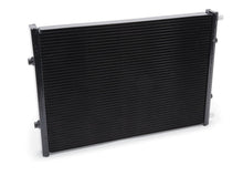 Load image into Gallery viewer, Edelbrock Heat Exchanger Dual Pass Single Row 24in x 16.5in x 2.12in - Black
