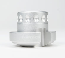 Load image into Gallery viewer, NRG Race Short Hub GM - Silver
