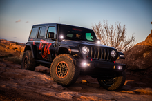Load image into Gallery viewer, Fox 2018+ Jeep JL 2.0 Performance Series 8.2in. TS Stabilizer Bottom Axle Mount 5/8in Shaft
