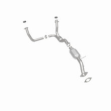 Load image into Gallery viewer, MagnaFlow Conv DF 00-05 Chevy Blazer / 00-05 GMC Jimmy / 00-01 Olds Bravada 4.3L 4dr 2WD
