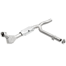Load image into Gallery viewer, MagnaFlow Conv DF 99-00 Ford F-150 4.6L
