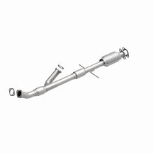 Load image into Gallery viewer, MagnaFlow Conv DF 00-01 Hyundai Sonata 2.5L

