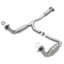 Load image into Gallery viewer, MagnaFlow Conv DF 05-06 GMC Envoy XL Denali

