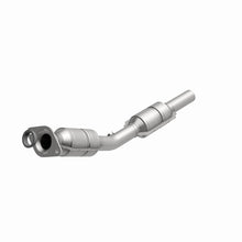Load image into Gallery viewer, MagnaFlow Conv DF 03-04 Pontiac Vibe 1.8L

