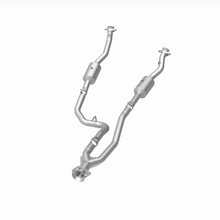 Load image into Gallery viewer, MagnaFlow 20-21 Ford Transit-150 Single Underbody V6 3.5L RWD Direct-Fit Catalytic Converter
