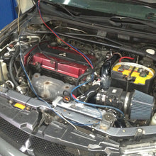 Load image into Gallery viewer, Mishimoto 03-07 Mitsubishi Lancer Evo Manual Aluminum Radiator
