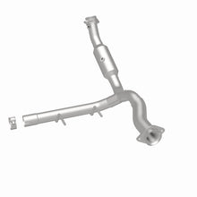 Load image into Gallery viewer, MagnaFlow Right Side Converter Direct Fit 15-17 Ford F-150 5.0L
