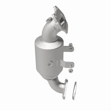 Load image into Gallery viewer, Magnaflow 14-16 Ram ProMaster 1500/2500/3500 V6 3.6L CARB Compliant DirectFit Catalytic Converter
