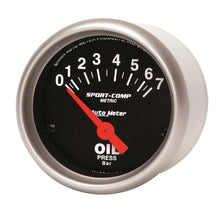 Load image into Gallery viewer, Autometer Sport-Comp 52mm 0-7 Bar Short Sweep Electronic Oil Pressure Gauge
