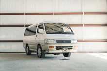 Load image into Gallery viewer, 1996 Toyota Hiace
