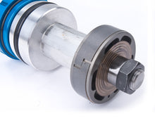 Load image into Gallery viewer, King Shocks 99-06 Toyota Tundra Frt 2.5 Dia Coilover Internal Reservoir (Pair)
