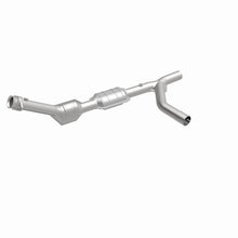 Load image into Gallery viewer, MagnaFlow Conv DF 00-04 Ford E150 4.6L Passenger Side

