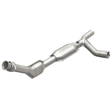 Load image into Gallery viewer, MagnaFlow Conv DF 01-03 Ford E150 4.2L Passenger Side
