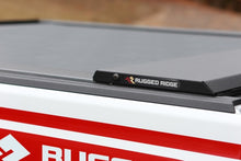 Load image into Gallery viewer, Rugged Ridge Armis Retractable Locking Bed Cover w/o Trail Rails 20-21 Jeep Gladiator JT
