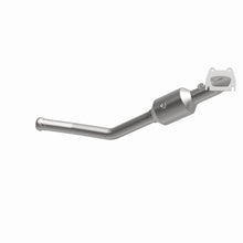 Load image into Gallery viewer, Magnaflow 13-15 Dodge Durango V6 3.6L OEM Grade / EPA Compliant Direct-Fit Catalytic Converter
